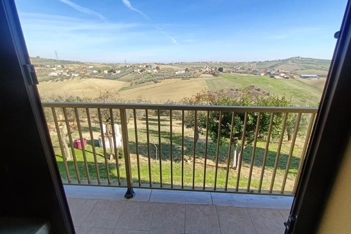 Image No.41-5 Bed Farmhouse for sale