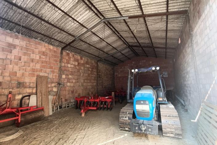 Image No.47-5 Bed Farmhouse for sale