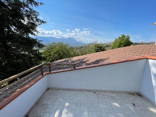 Image No.26-3 Bed Country House for sale