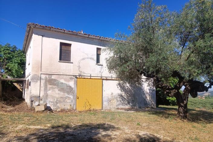 Image No.10-5 Bed Farmhouse for sale