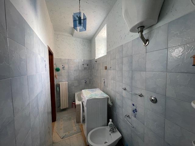 Image No.10-3 Bed Semi-Detached for sale