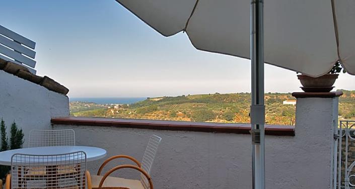 Image No.19-2 Bed Townhouse for sale