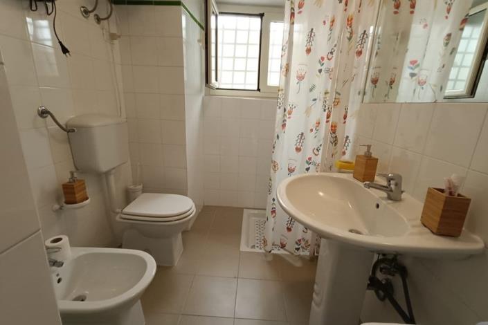 Image No.23-2 Bed Townhouse for sale