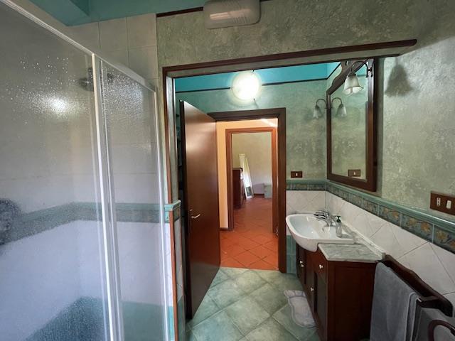 Image No.31-5 Bed Country House for sale