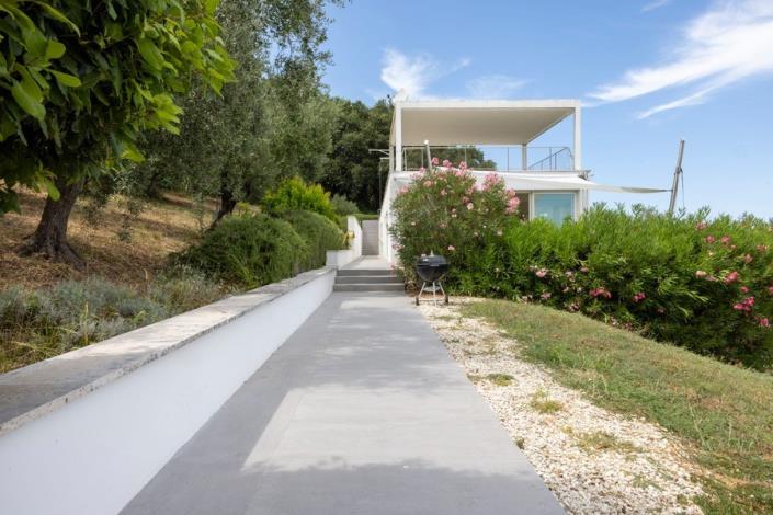 Image No.30-4 Bed Villa for sale