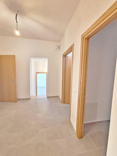 Image No.10-2 Bed Townhouse for sale