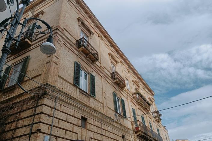 Image No.2-5 Bed Apartment for sale