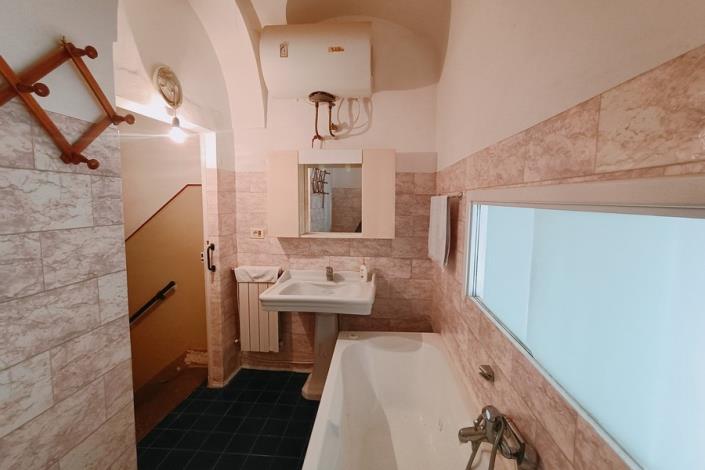 Image No.27-5 Bed Apartment for sale