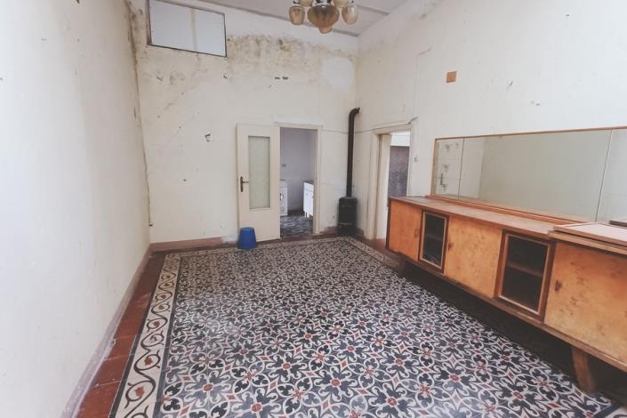 Image No.30-5 Bed Apartment for sale