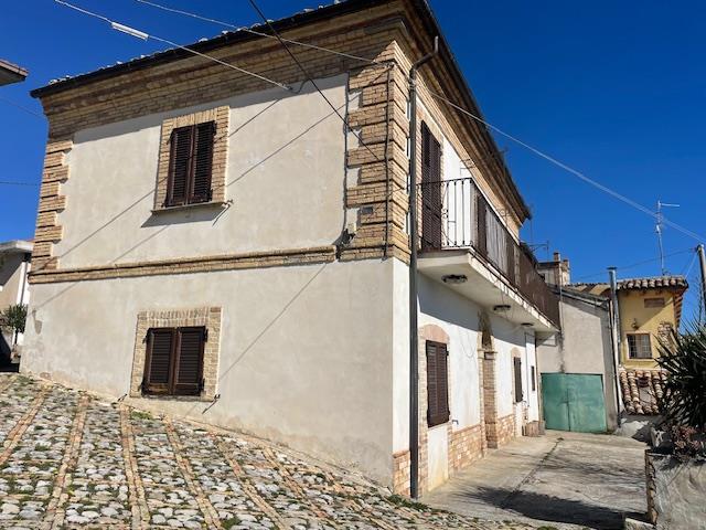 Image No.6-4 Bed Townhouse for sale