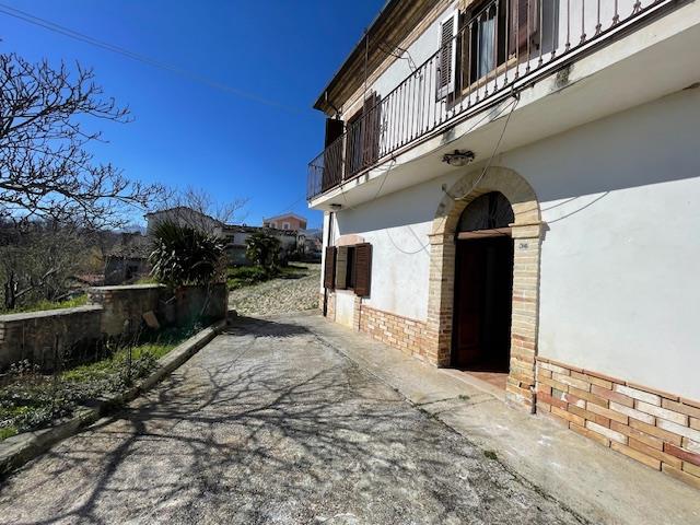 Image No.9-4 Bed Townhouse for sale