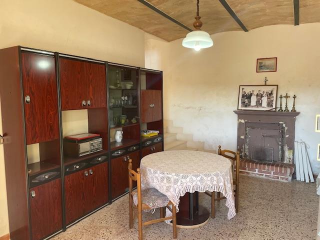 Image No.26-4 Bed Townhouse for sale