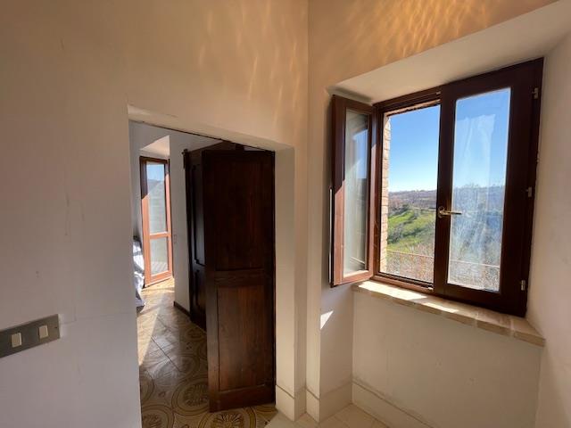 Image No.35-4 Bed Townhouse for sale