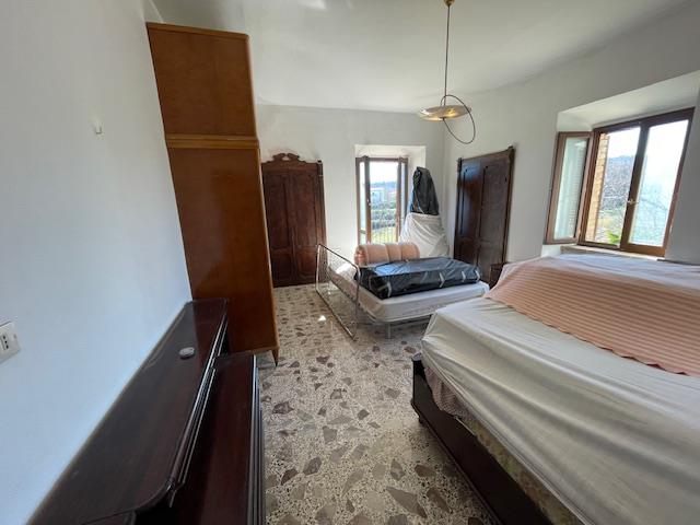 Image No.54-4 Bed Townhouse for sale