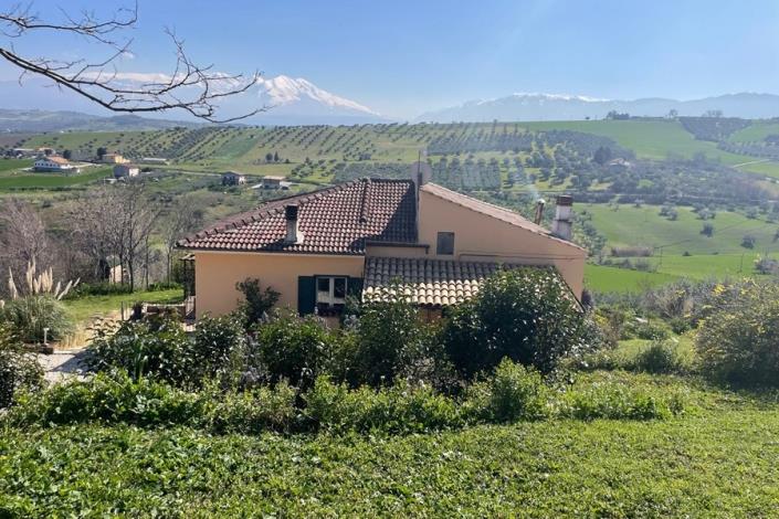 Image No.4-4 Bed Country House for sale