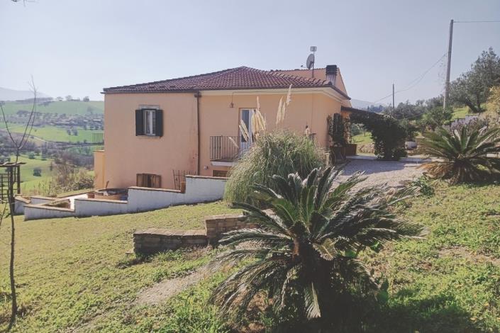 Image No.16-4 Bed Country House for sale