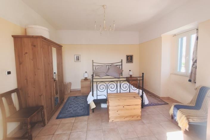 Image No.36-4 Bed Country House for sale