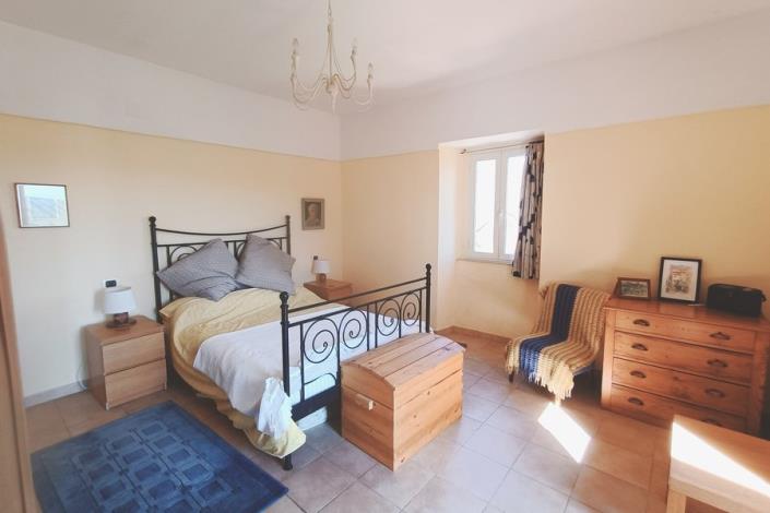 Image No.39-4 Bed Country House for sale