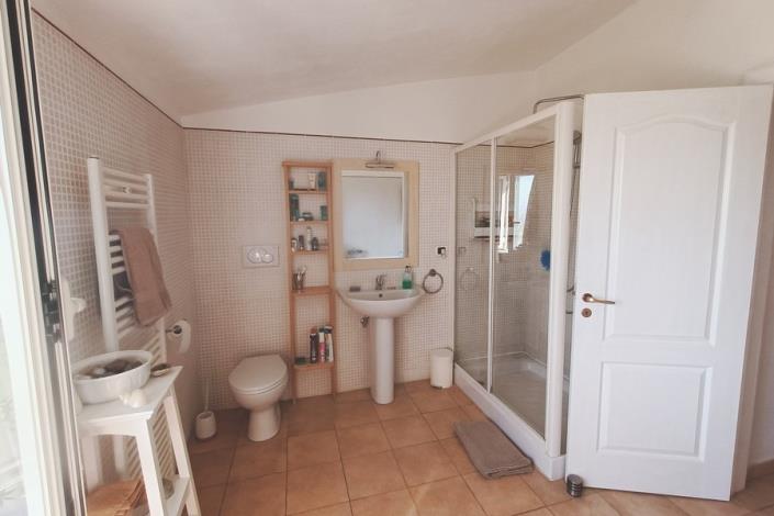 Image No.44-4 Bed Country House for sale