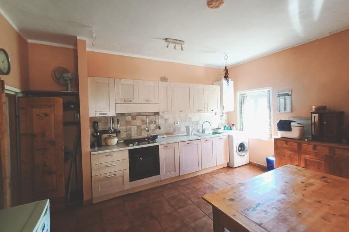 Image No.51-4 Bed Country House for sale