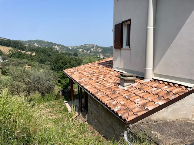 Image No.15-3 Bed Country House for sale