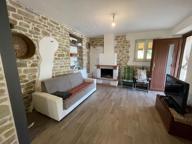 Image No.31-3 Bed Country House for sale