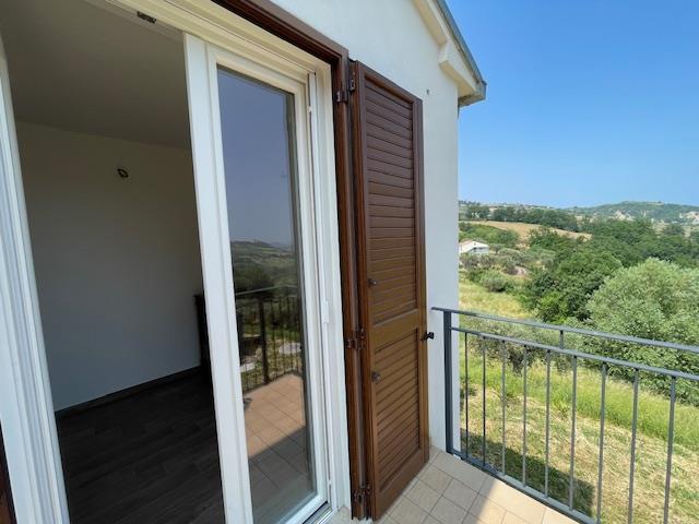 Image No.54-3 Bed Country House for sale