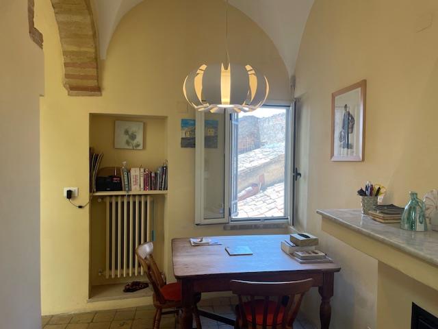 Image No.12-4 Bed Townhouse for sale