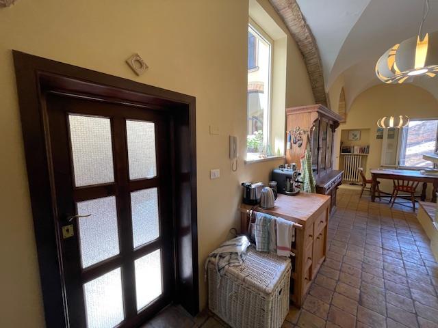 Image No.15-4 Bed Townhouse for sale