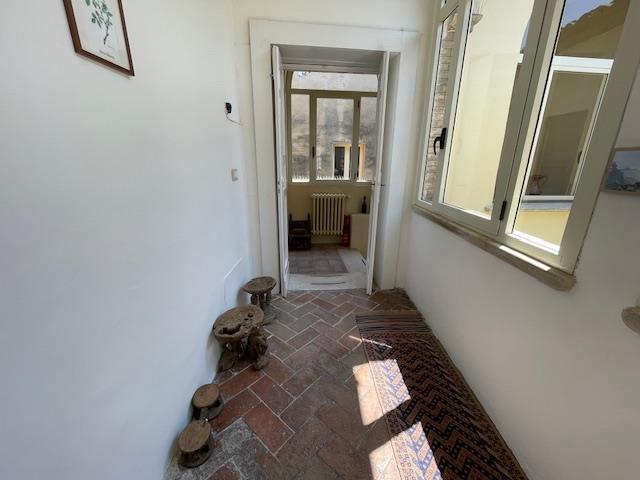 Image No.28-4 Bed Townhouse for sale