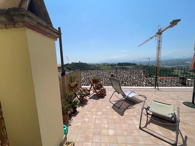 Image No.55-4 Bed Townhouse for sale