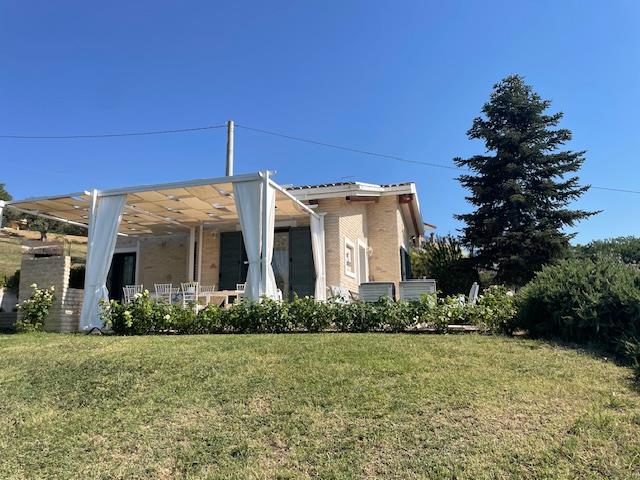 Image No.11-8 Bed Country House for sale