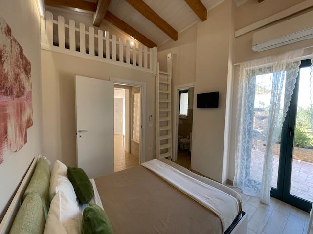 Image No.55-8 Bed Country House for sale