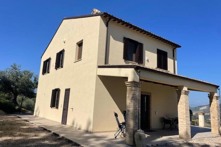 Image No.3-2 Bed Country House for sale