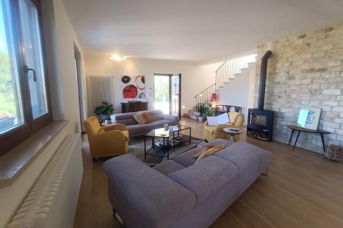 Image No.22-2 Bed Country House for sale