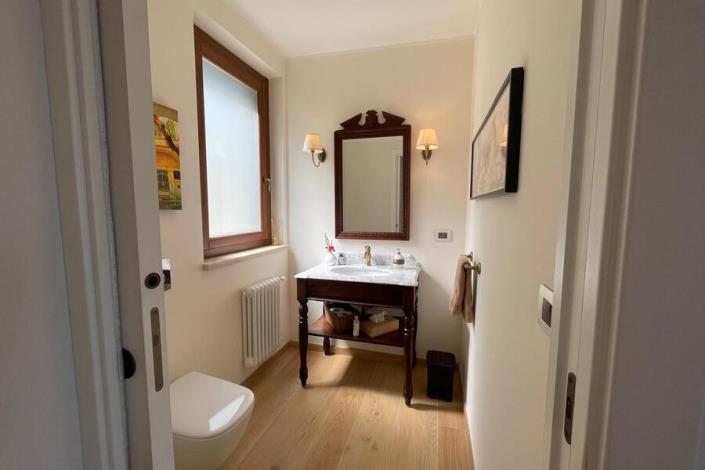 Image No.25-2 Bed Country House for sale