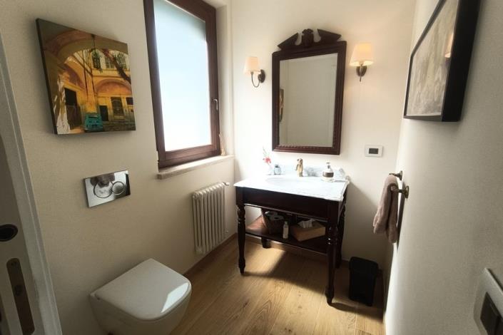 Image No.26-2 Bed Country House for sale