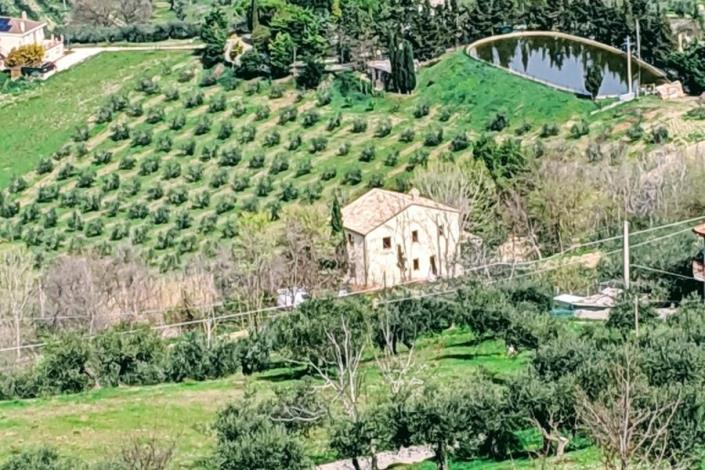 Image No.46-2 Bed Country House for sale