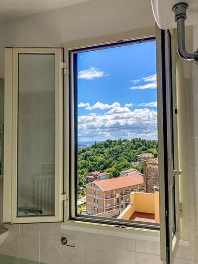 Image No.30-4 Bed Apartment for sale