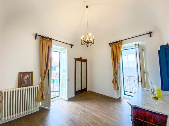 Image No.37-4 Bed Apartment for sale