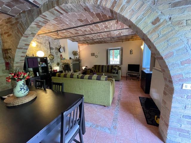 Image No.4-2 Bed Country House for sale