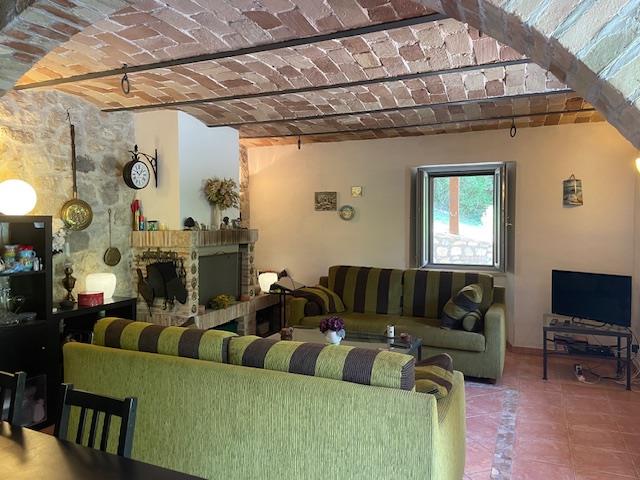 Image No.13-2 Bed Country House for sale