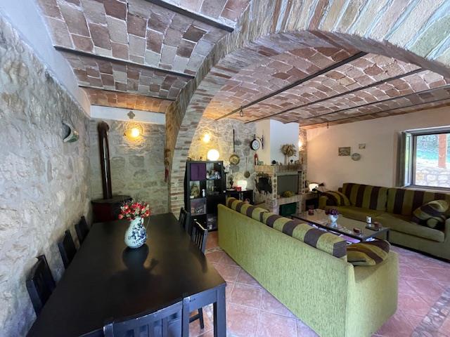 Image No.16-2 Bed Country House for sale