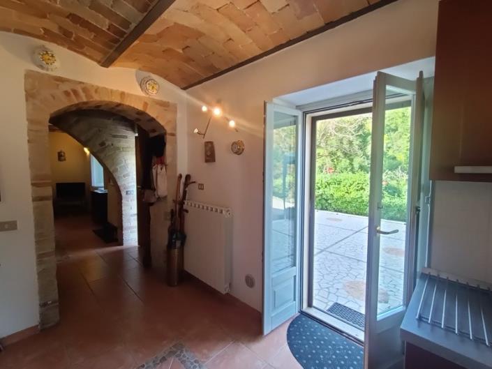 Image No.18-2 Bed Country House for sale