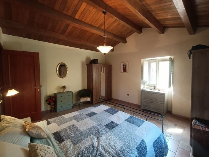 Image No.27-2 Bed Country House for sale