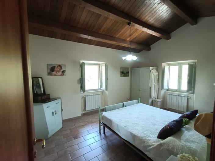 Image No.33-2 Bed Country House for sale