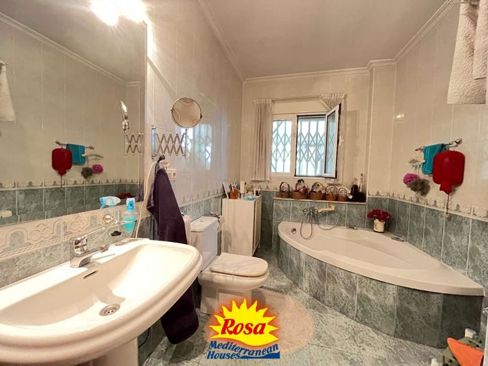 Image No.27-2 Bed Chalet for sale