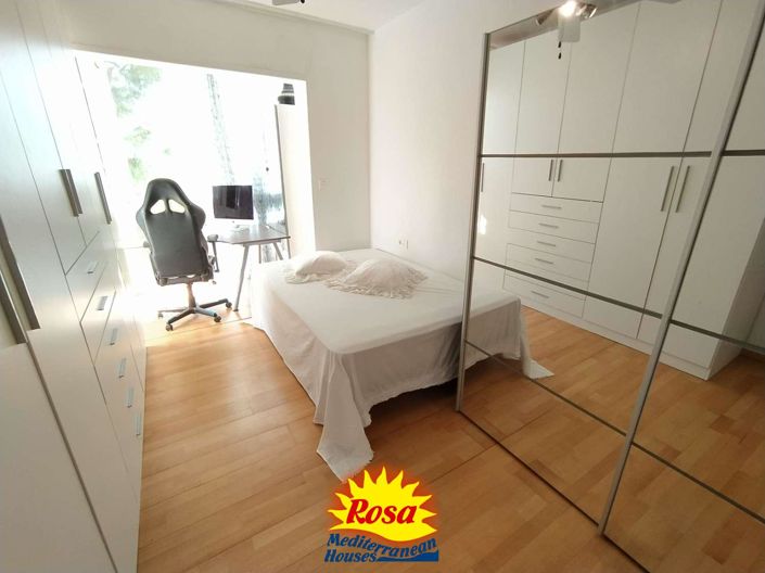 Image No.15-4 Bed Duplex for sale