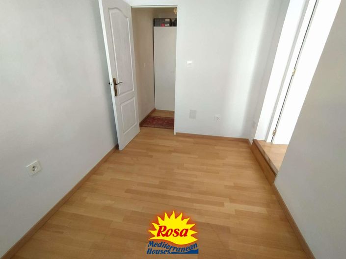 Image No.20-4 Bed Duplex for sale