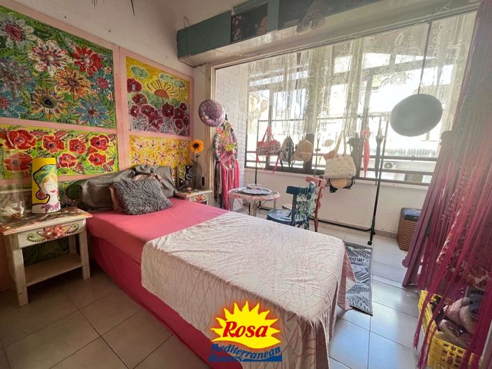 Image No.14-3 Bed Property for sale